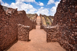 Cusco: Andahuaylillasin kirkkokierroksen aikana.