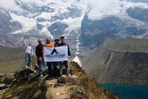 Cusco: Trek to Humantay Lagoon with Breakfast and Lunch