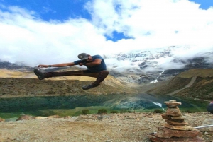 Cusco: Trek to Humantay Lagoon with Breakfast and Lunch