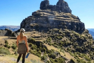 Cusco: Waqrapukara Trek with Breakfast and Lunch