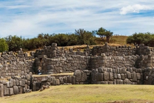 Tour di benvenuto a Cusco: attrazioni della città e panoramica della Valle Sacra