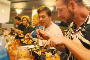 Discover Lima's Gastronomy & Pre Inca Ruins on Foot