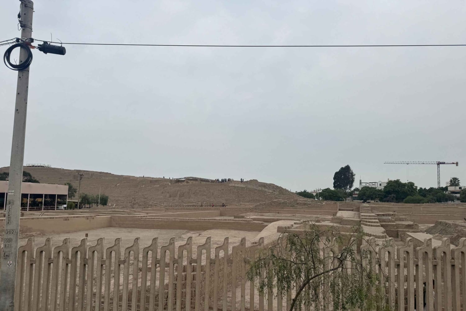 Enjoy Miraflores on foot: Huaca Pucllana, Kennedy Park, Parque del Amor