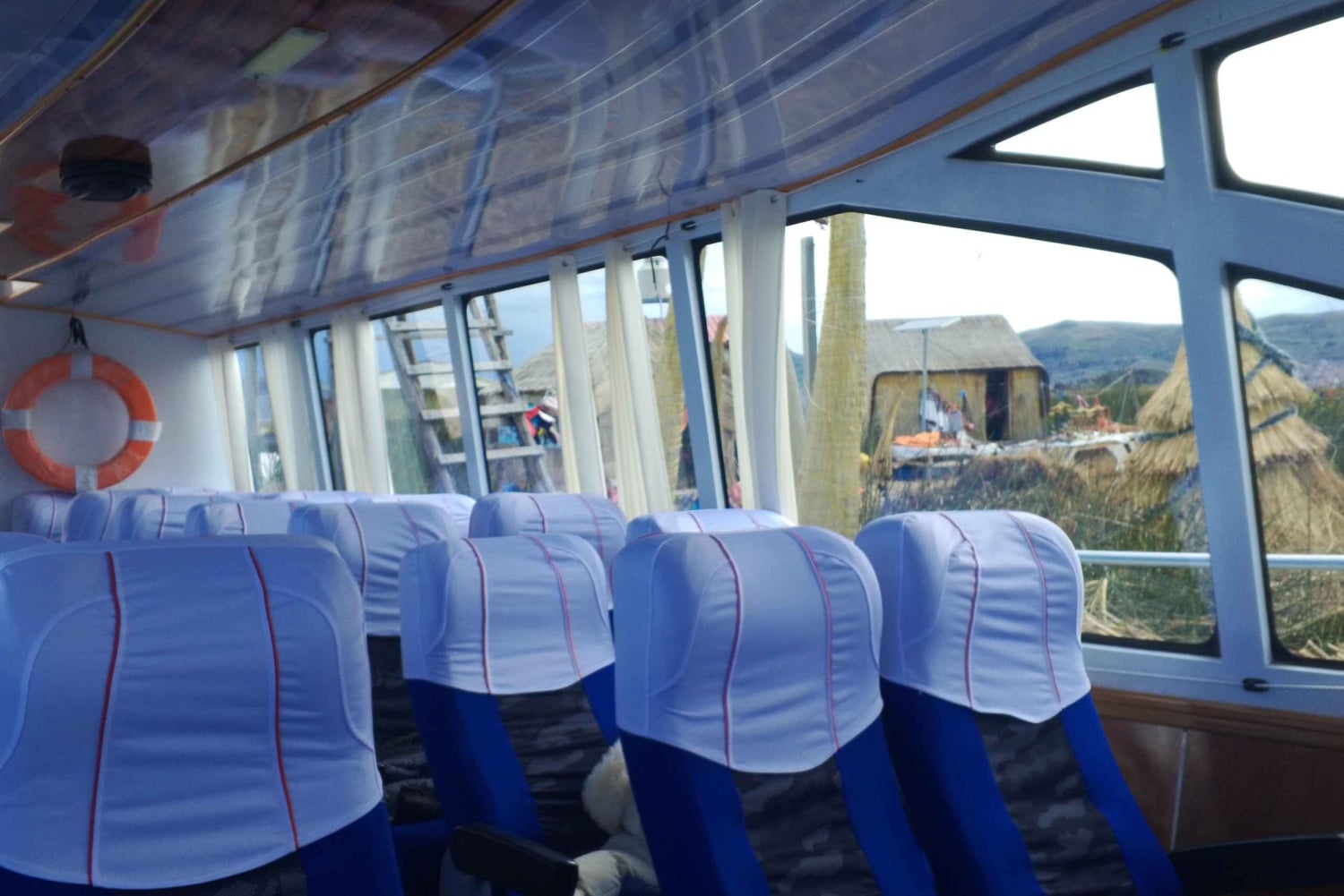 Ilhas Flutuantes dos Uros: visita guiada, cultura e tradição.