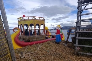 Ilhas Flutuantes dos Uros: visita guiada, cultura e tradição.