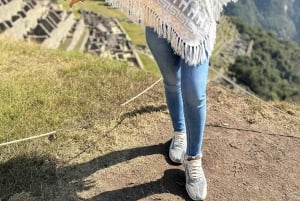 Från Aguas Calientes: Machu Picchu guidad tur med biljetter