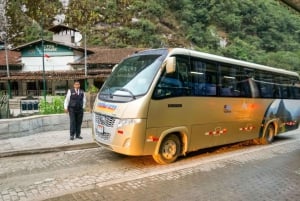 Da Aguas Calientes: Biglietto di andata e ritorno in autobus per Machu Picchu