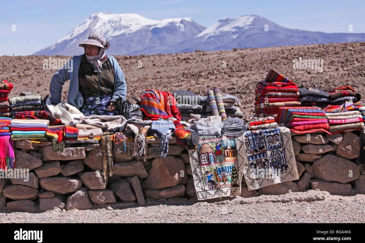 From Arequipa: 1-Day Guided Tour to Colca Canyon with Meals