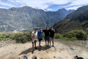 VON AREQUIPA: Colca Canyon Trekking 3 Tage