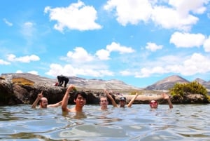 Från Arequipa: Salinas Lagoon Heldagsutflykt med varma källor