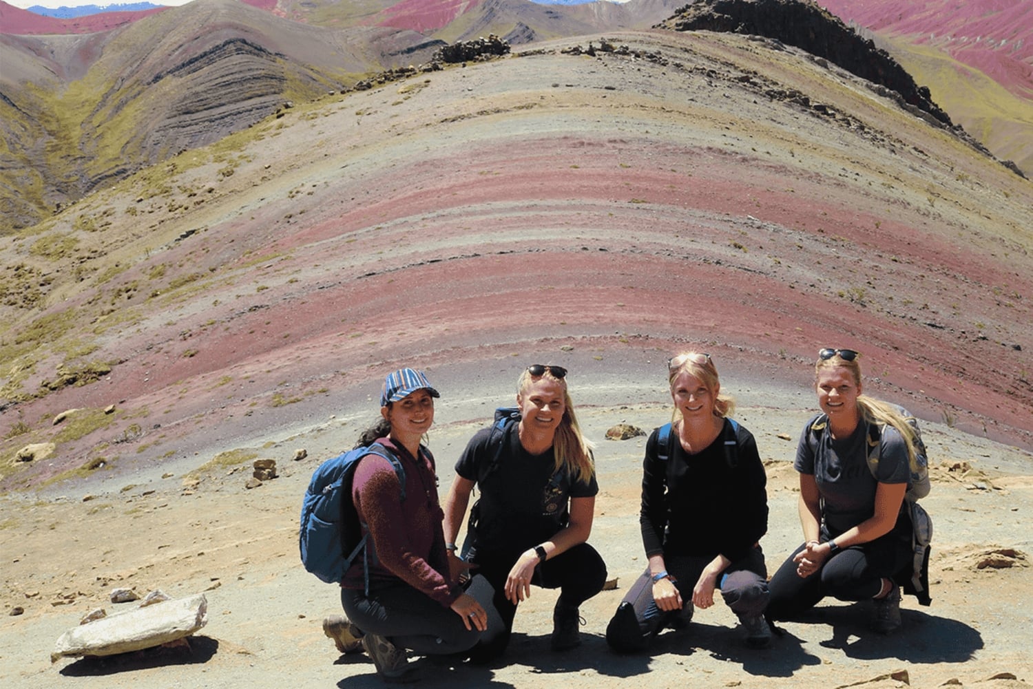 From Cusco: 1-Day Excursion to Palccoyo Mountain and Meals