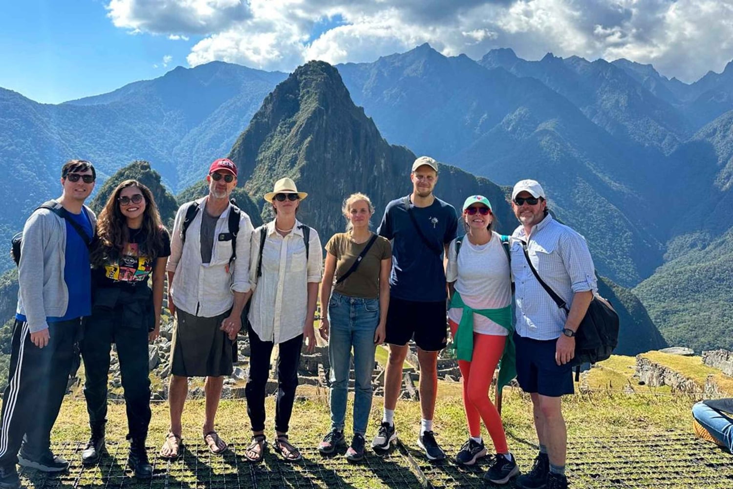 Cuscosta: 2 päivän opastettu retki Machu Picchulle kuljetuksineen