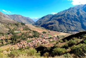 From Cusco: 2-Day Trip to the Sacred Valley and Machu Picchu