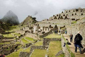 From Cusco: 2 days tour to Machu Picchu and Rainbow Mountain