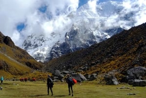 De Cusco: Caminhada de 5 dias em Salkantay com cúpulas de vidro e refeições