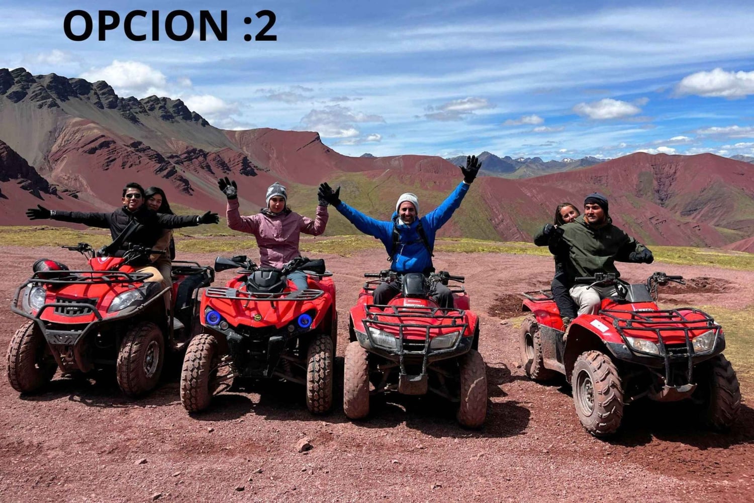 Depuis Cusco : quad à la Montagne Arc-en-ciel ou à la Vallée Rouge avec repas