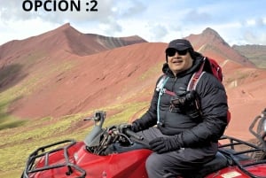 Depuis Cusco : quad à la Montagne Arc-en-ciel ou à la Vallée Rouge avec repas
