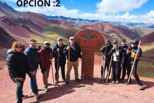 Depuis Cusco : quad à la Montagne Arc-en-ciel ou à la Vallée Rouge avec repas