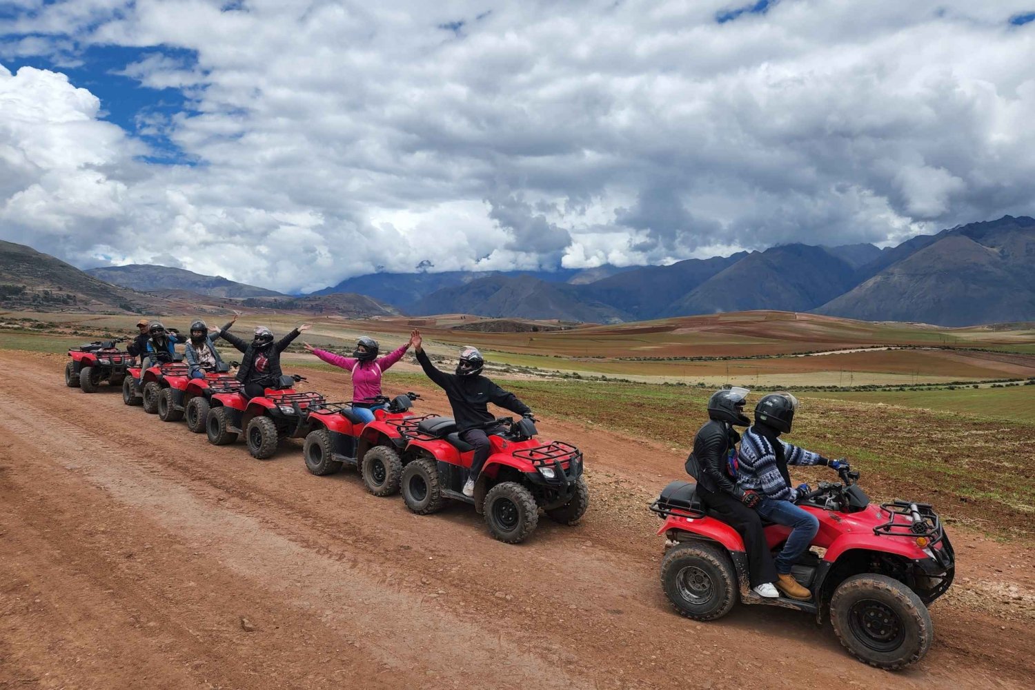 De Cusco: passeio de quadriciclo a Moray e às minas de sal de Maras
