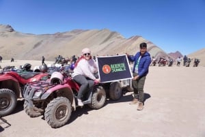 Fra Cusco: ATV til Rainbow Mountain eller Red Valley med måltid