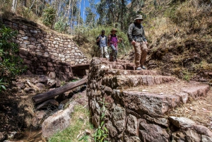 From Cusco: Chinchero and Urquillos Full-Day Private Tour