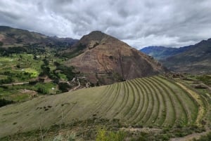 クスコ発：チンチェロ、ウツボ、マラス、オリャンタイタンボ、ピサック