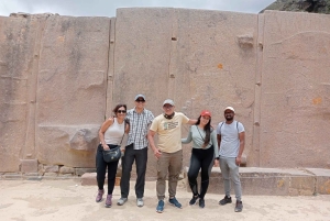 クスコ発：チンチェロ、ウツボ、マラス、オリャンタイタンボ、ピサック