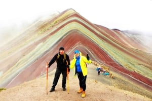 Desde Cusco: Excursión de un día a la montaña de colores y traslado a Puno