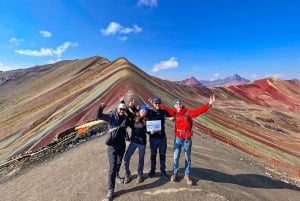 Depuis Cusco : Journée complète Montagne Arc-en-ciel + Vallée Rouge | PRIVÉE