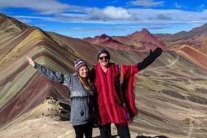 Från Cusco: Guidad tur till Rainbow Mountain med transport