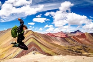From Cusco: Guided Trip to Rainbow Mountain (6:30am option)