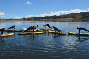 FRA CUSCO: STÅENDE PADLING I HUAYPO-LAGUNEN PÅ FORMIDDAGEN