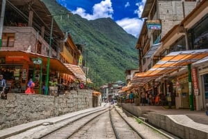 From Cusco: Hidroeléctrica Round-Trip Transfer