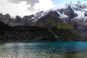 Von Cusco: Tour zum Humantay-See + Frühstück und Mittagsbuffet