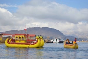 Från Cusco: Titicacasjön, Uros och Amantani med nattbuss
