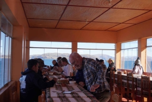 From Cusco: Lake Titicaca, Uros and Amantani by sleeper bus