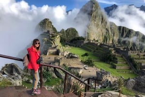 Da Cusco: Tour economico di Machu Picchu di 2 giorni in auto