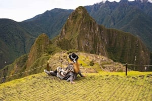Från Cusco: Machu Picchu och Rainbow Mountain 2-dagarstur