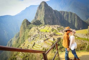 Cuscosta: Machu Picchu Yksityinen päiväretki kaikkine lippuineen.