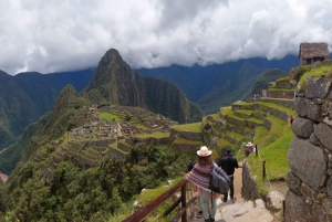 From Cusco: Machu Picchu Tour & Ticket Mountain