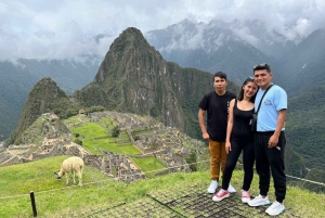 Cuscosta: Machupicchu kokopäiväretki tutkimusretkijunalla