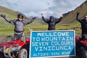 Cuscosta: Cusco: Värien vuori ja punainen laakso mönkijöillä