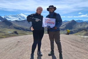 Cuscosta: Cusco: Värien vuori ja punainen laakso mönkijöillä