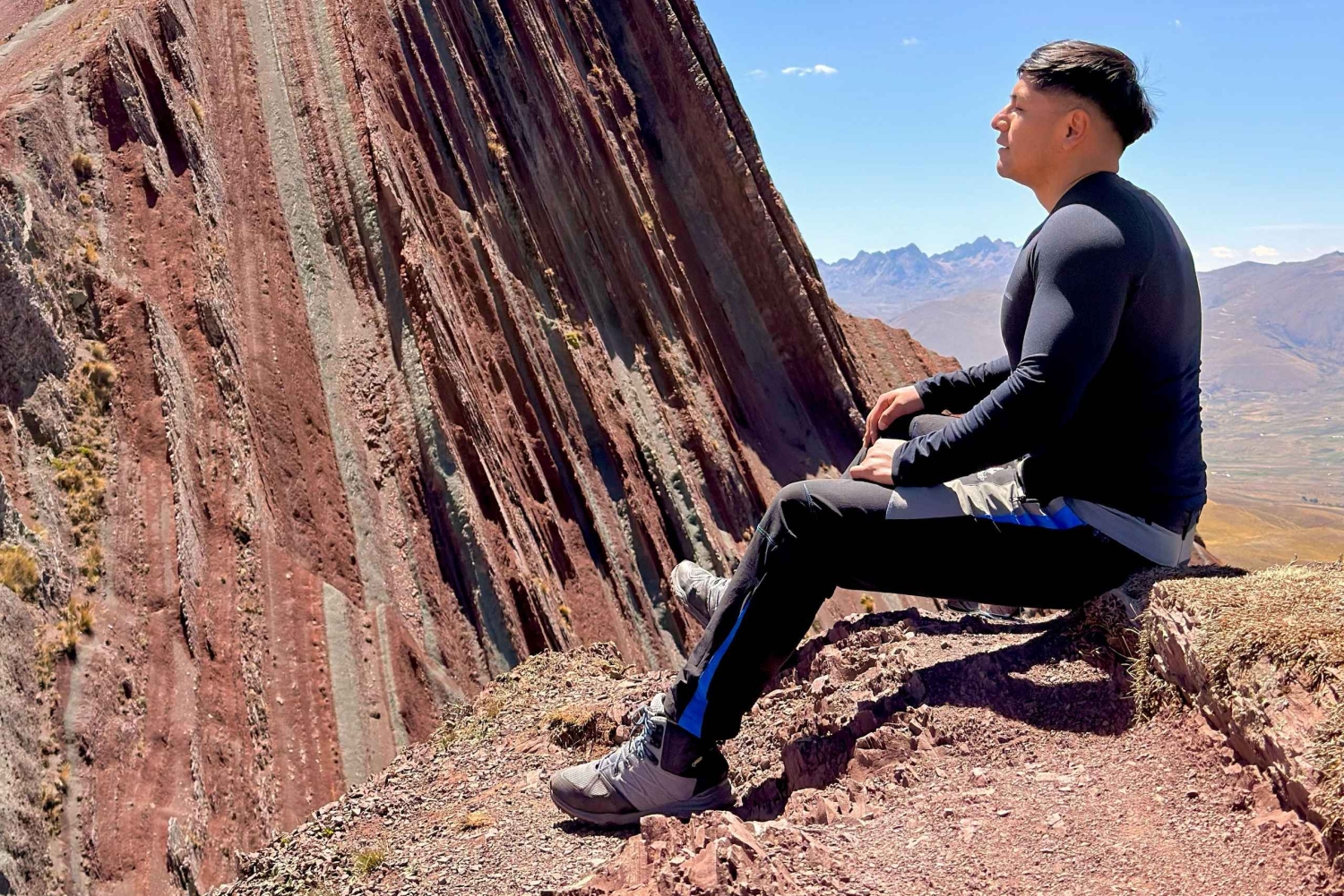 From Cusco: Pallay Punchu Hike and Raqchi Visit with Meals