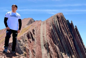 From Cusco: Pallay Punchu Hike and Raqchi Visit with Meals