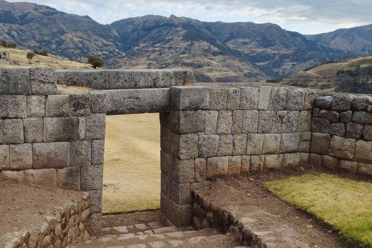 Из Куско: однодневная поездка в Пума Орко и Маукаллакта