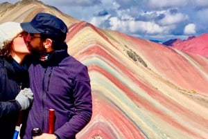 Desde Cusco: Montaña Arco Iris 1 Día + Desayuno y Almuerzo