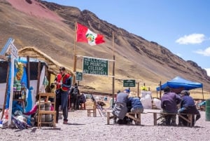Cuscosta: Cusco: Rainbow Mountain 1-Day + Aamiainen ja lounas