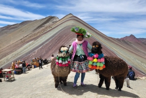 Cuscosta: Cusco: Sateenkaarivuori ja Punainen laakso