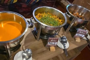 クスコからレインボーマウンテン・ツアー（ヴィニクンカ） バギーと食事